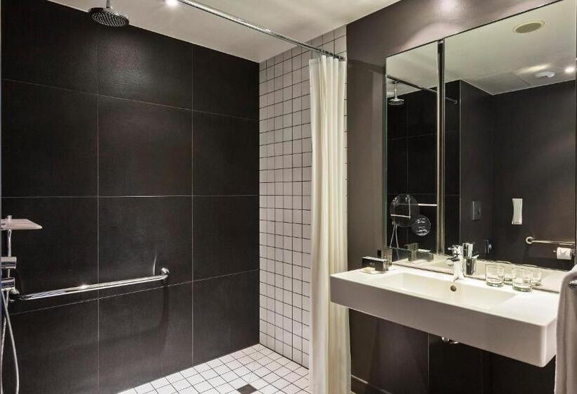 Номер Стандарт Адаптированный для Инвалидов, Melia Paris La Defense