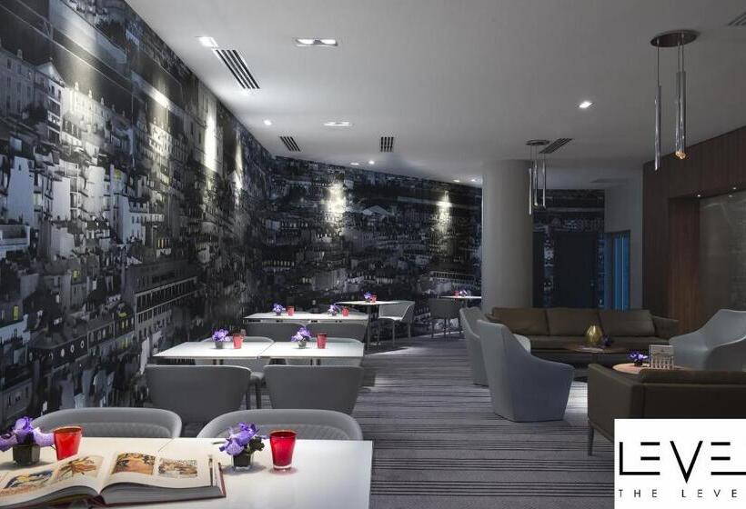 Premium room with view, Melia Paris La Defense