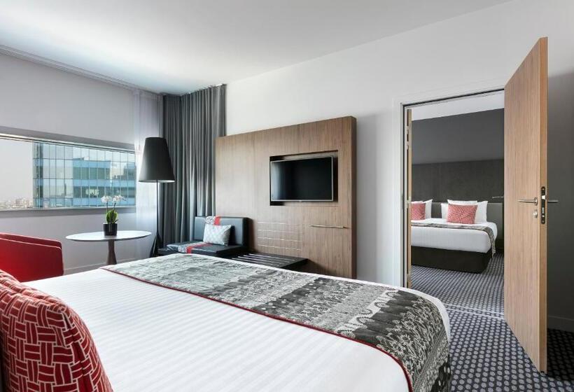 Family Connecting Room, Melia Paris La Defense