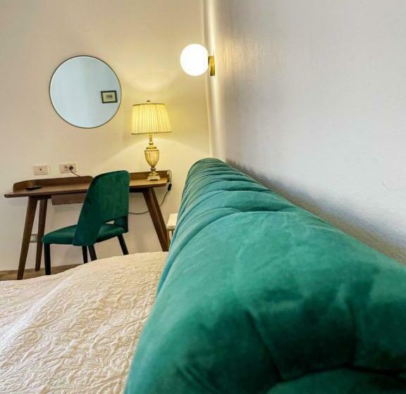 اتاق لوکس, B&b Faraglione
