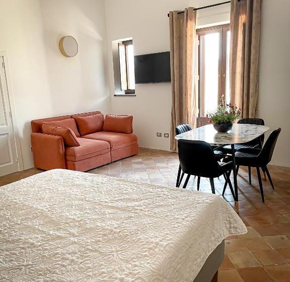 اتاق سوپریور, B&b Faraglione