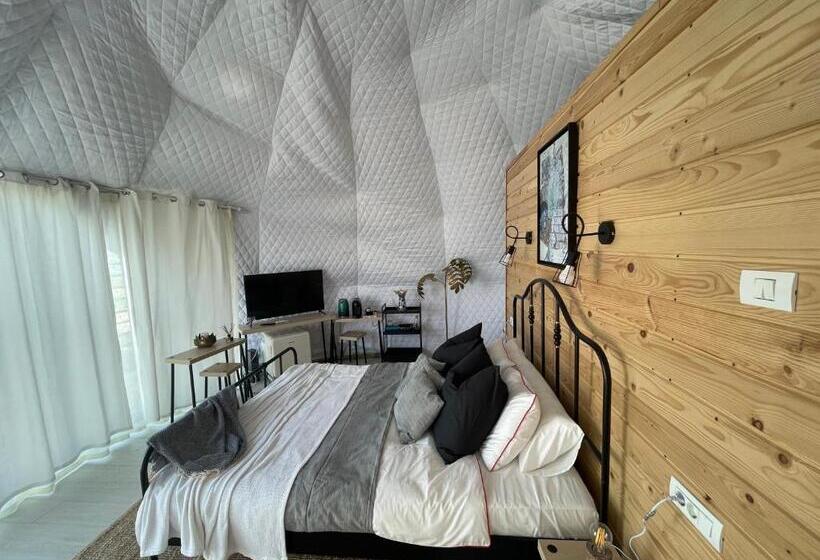 Standard Tent, Maison Du Golf