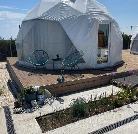 Standard Tent, Maison Du Golf