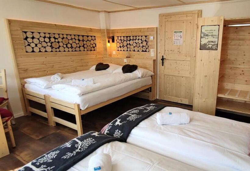 家庭房间共用浴室, Gasthaus Alpina