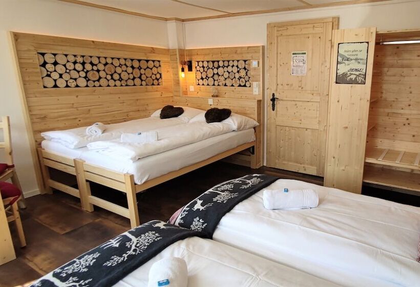 家庭房间共用浴室, Gasthaus Alpina