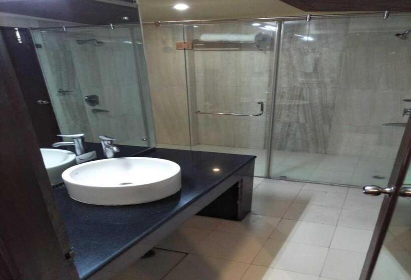 Трехместный Президентский, Comfort Inn Bl