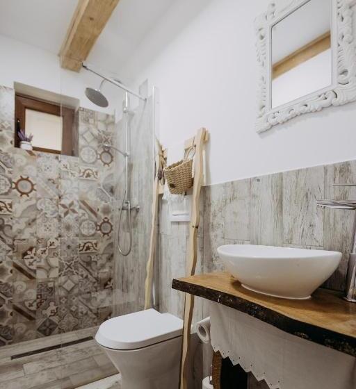 Номер Стандарт, Casa De Sub Munte