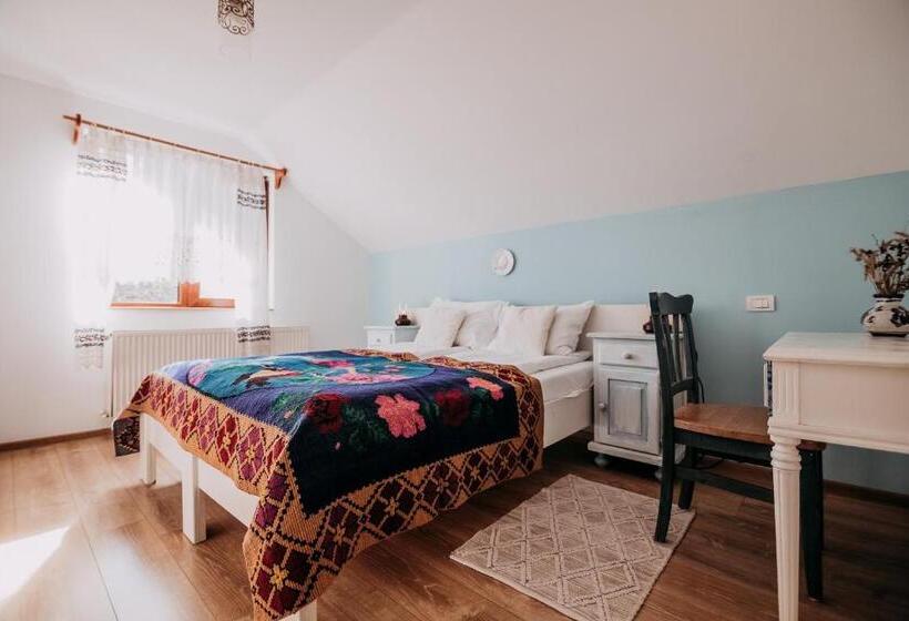 Апартаменты 1 Спальня с Видом, Casa De Sub Munte