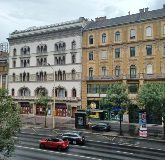 标准间, Loft House Budapest