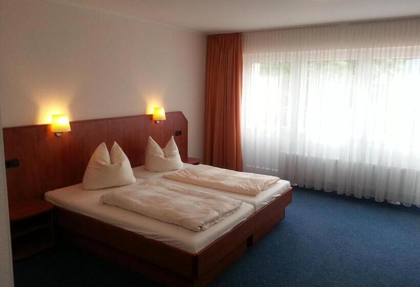 Четырехместный Номер Стандарт, Schmucker Jäger   Hotel Garni