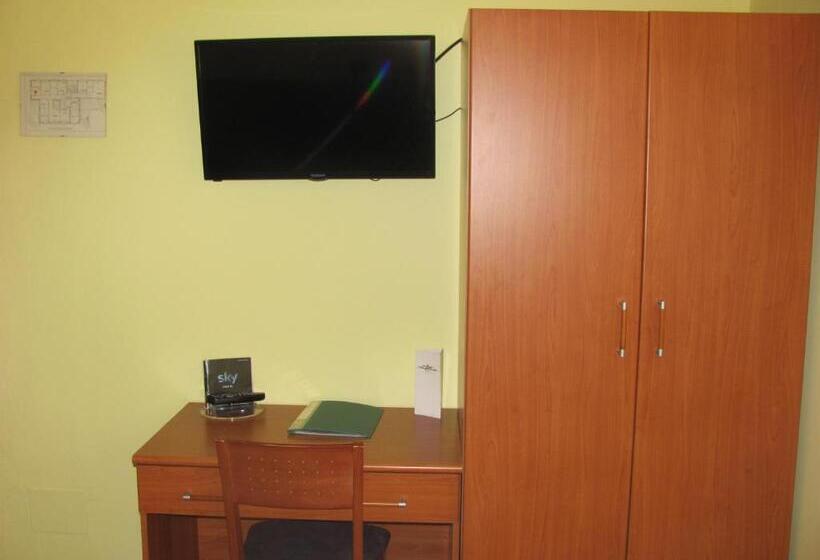 اتاق استاندارد یک نفره, Albergo Hotel Giardino
