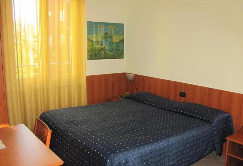 اتاق استاندارد سه نفره, Albergo Hotel Giardino
