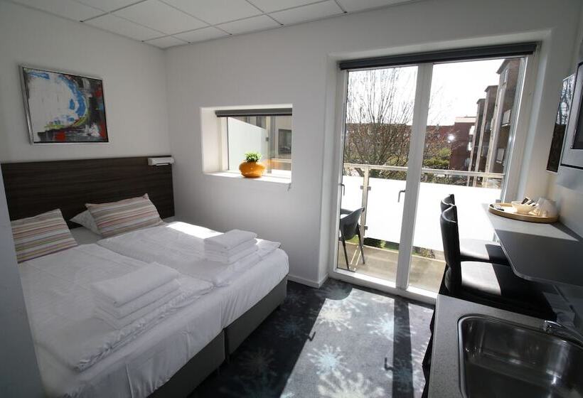 Номер Стандарт с Балконом, Aparthotel Faber