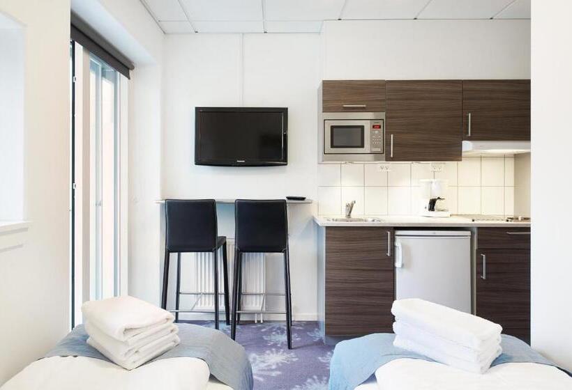 Номер Стандарт с Балконом, Aparthotel Faber