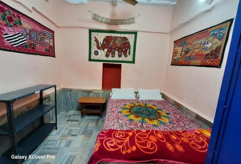 基本间, Shiva Guest House