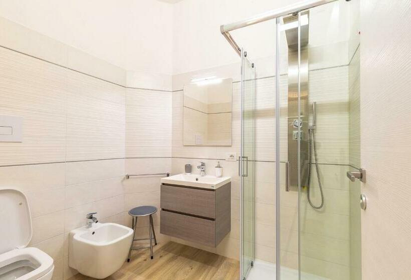 اتاق استاندارد, Alexander B&b