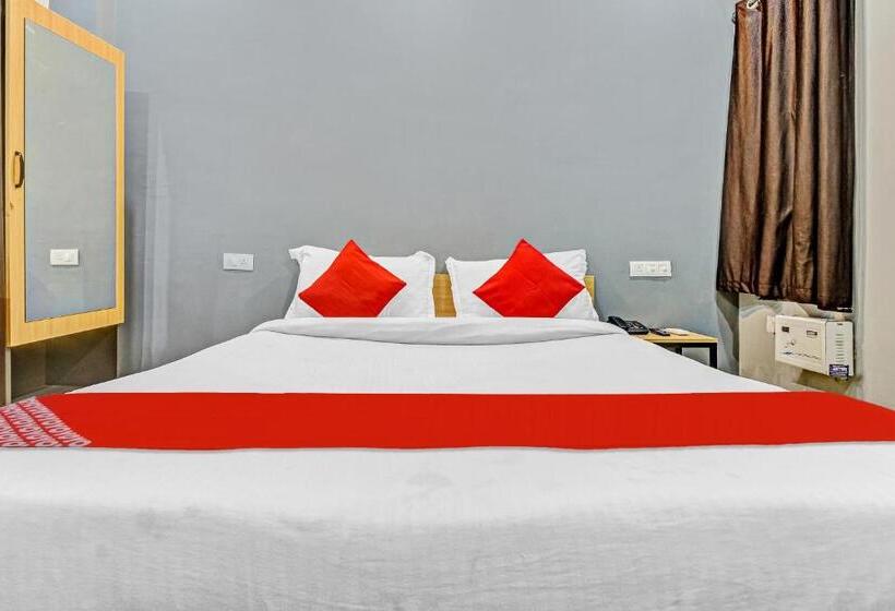 חדר קלאסי לשלושה, Oyo Flagship 84950 Orphic Inn