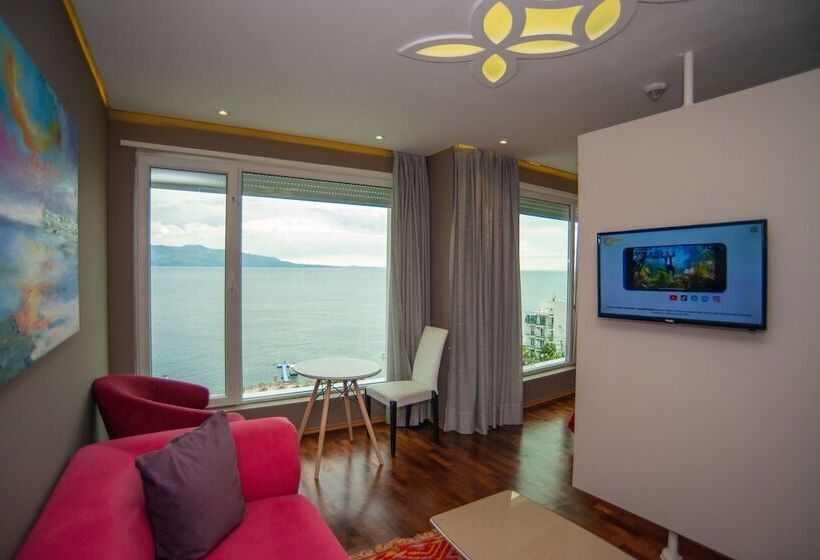 オーシャンビュージュニアスイート, Bougainville Bay
