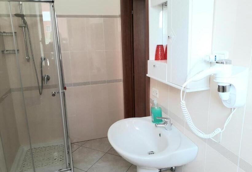Номер Стандарт, G&g   Bed & Breakfast