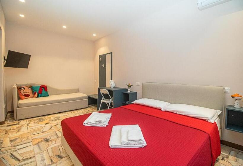 Четырехместный Номер Стандарт, Suebi Rooms