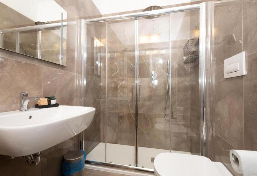 Четырехместный Номер Deluxe, Suebi Rooms