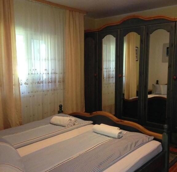 Номер Deluxe, Pensiunea Casa Noastra