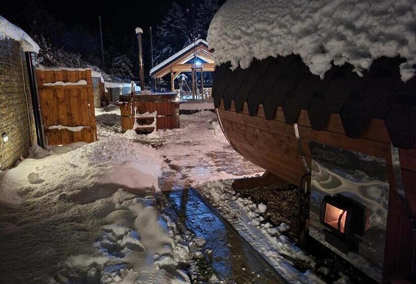 Люкс 3 Спальни, Chata U Dědka