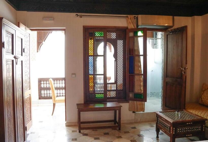 اتاق لوکس با بالکن, Riad Fez Mahal