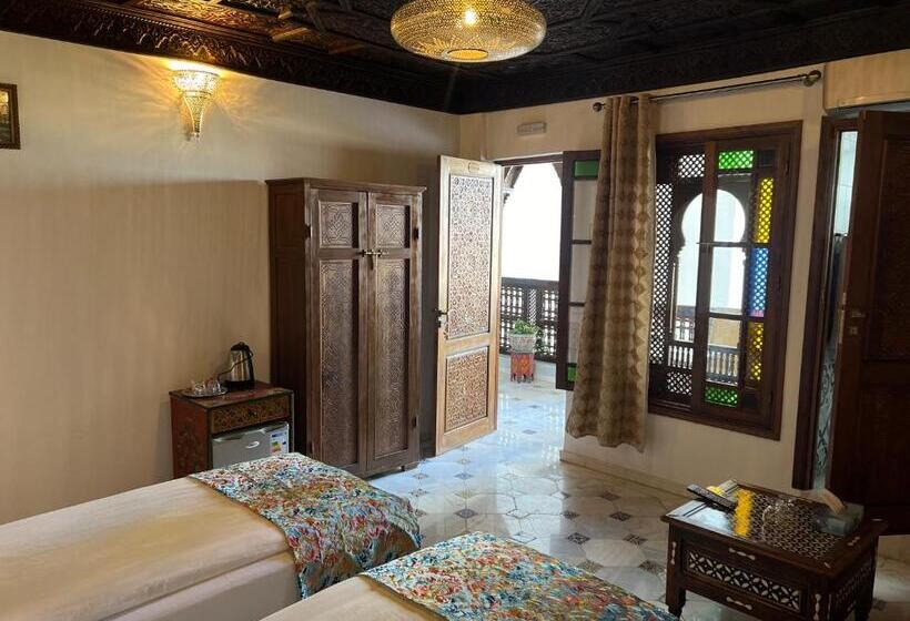 اتاق لوکس با بالکن, Riad Fez Mahal