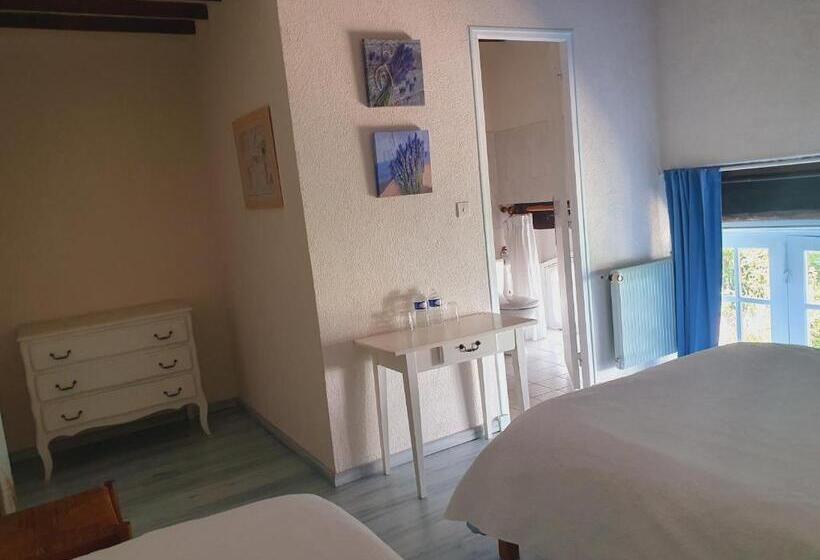 Трехместный Номер Классика, Ferme équestre & Chambres D Hôtes Gateau Stables Proche Guédelon