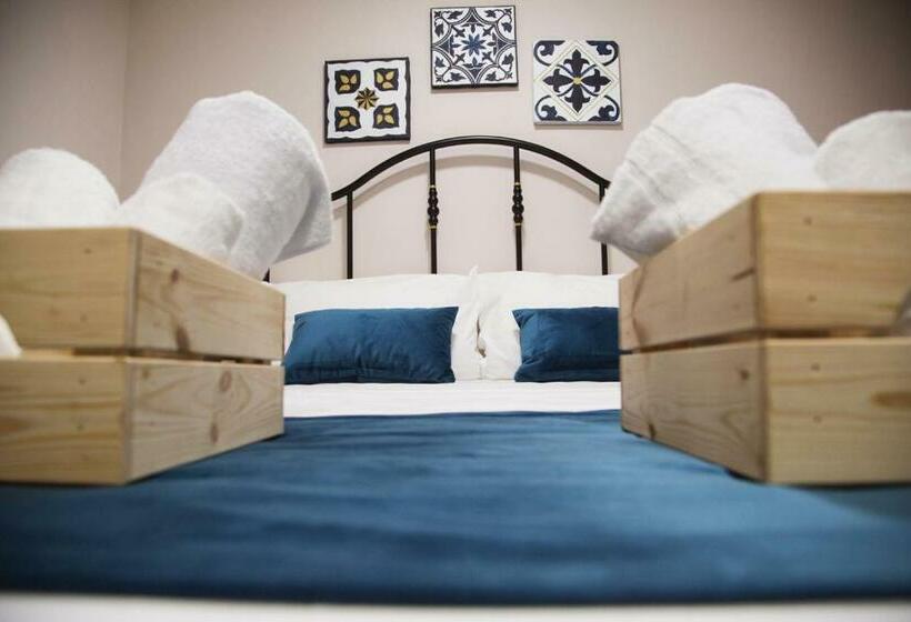 اتاق استاندارد چهار تخته, Bottega Orafa Guest House