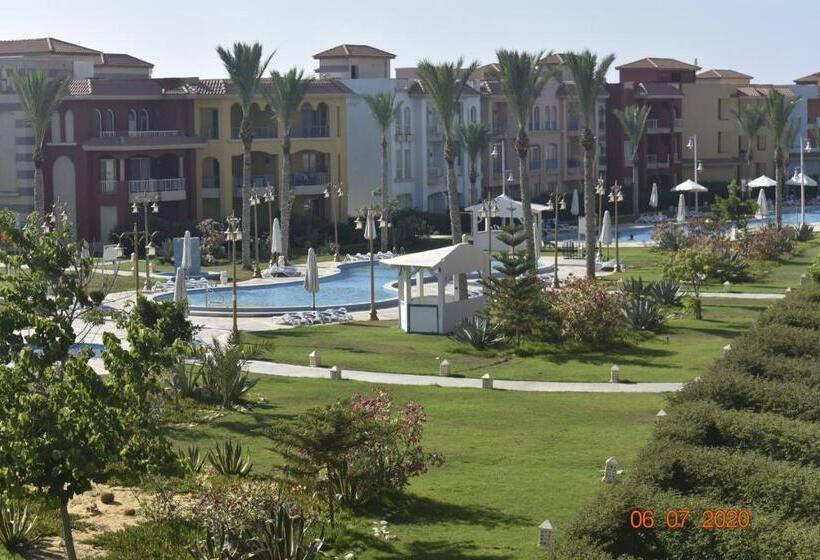 استودیو استاندارد با چشم‌انداز باغ, شاليهات بورتو مطروح فيو بحر Porto Matrouh Sea View Families Only