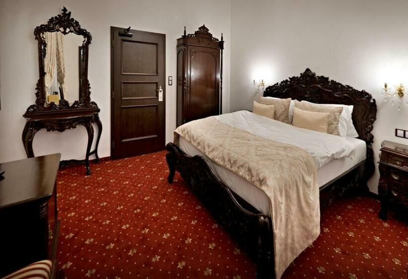 Номер Стандарт, Zámek Wichterle   Hotel A Pivní Lázně