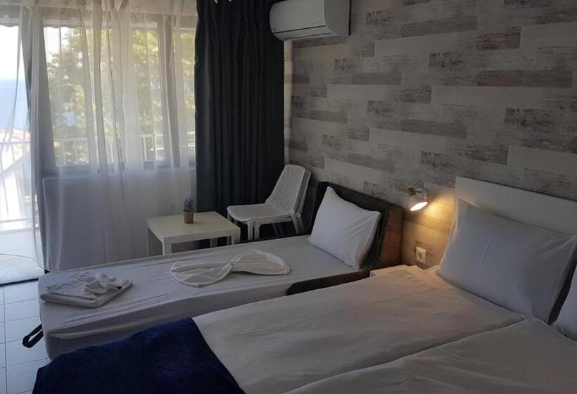 Трехместный Номер Deluxe Вид на Море, Simada Blue Guest House