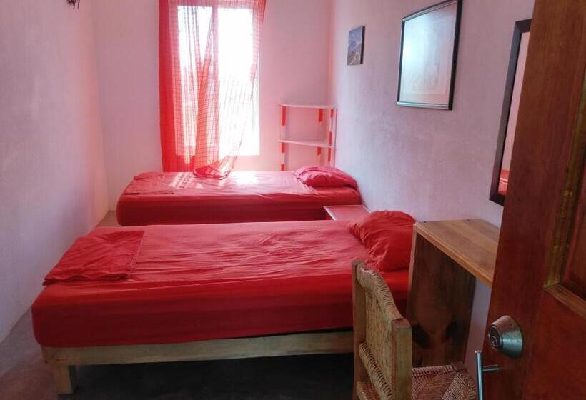 Standard room with outdoor bath, Casa Colibrí Agua Blanca