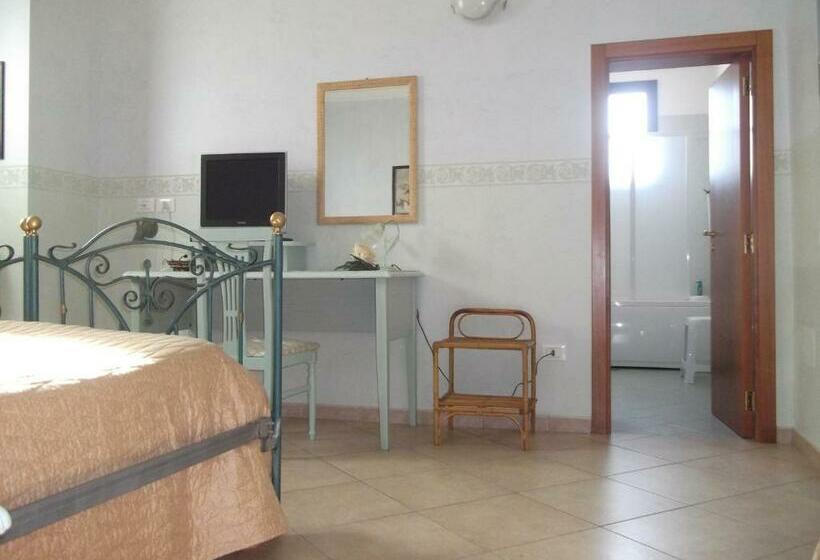 Четырехместный Номер Стандарт, B&b La Corte