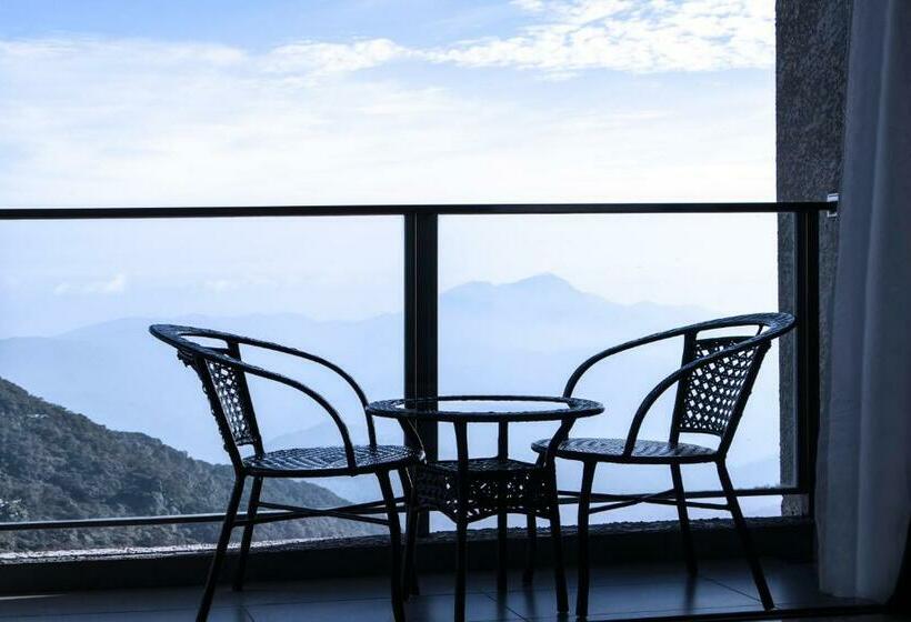 Люкс с Балконом, Sky D Mont Suites