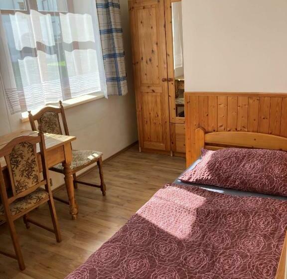 آپارتمان 1 خوابه همکف, Pension Pošta