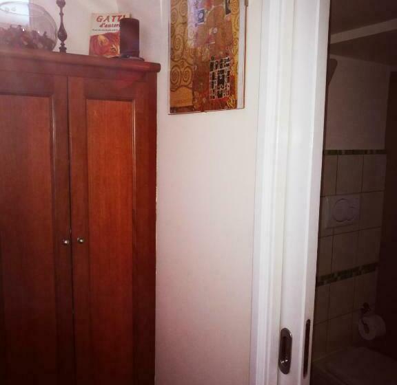 استودیوی سوپریور, B&b Adele