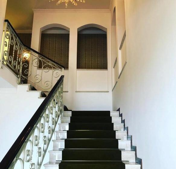 سوییت اجرایی, Giuseppe B&b
