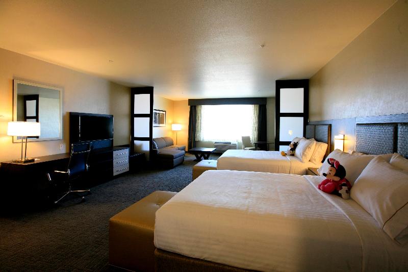 استودیو اجرایی, Ramada Suites By Wyndham Kuala Lumpur City Centre
