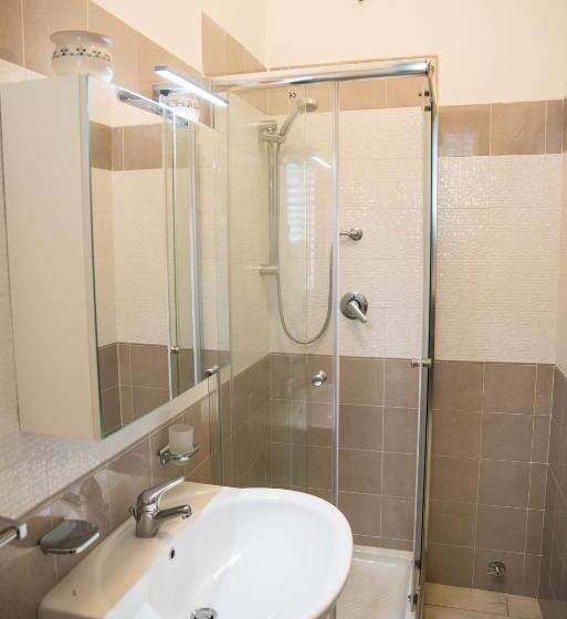 Номер Стандарт, B&b Xenia