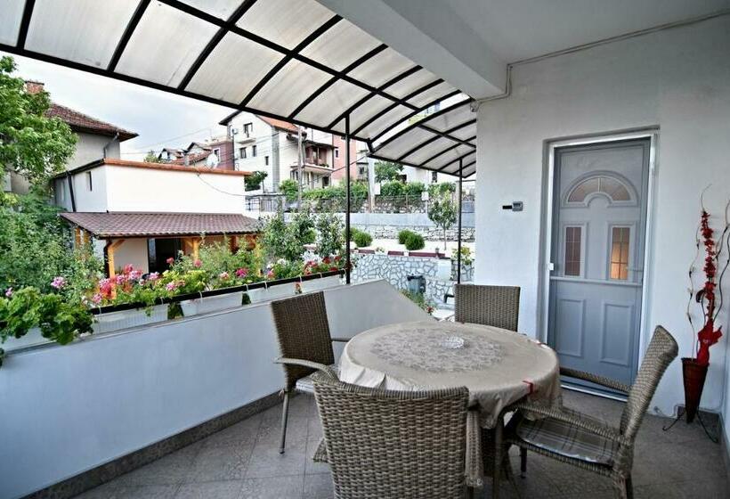 استودیو استاندارد با بالکن, Saint Maria Guest House