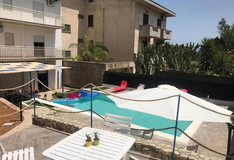 Семейный Номер, Residence Del Golfo