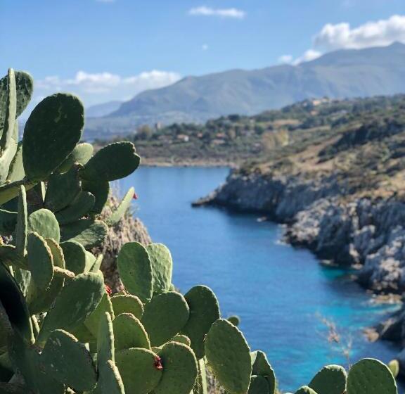 Семейный Номер, Residence Del Golfo