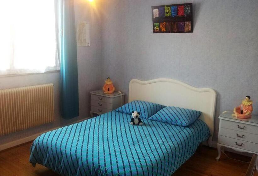 اتاق استاندارد با سرویس بهداشتی مشترک, Chambres D Hôtes Et Gîte Chez Martine