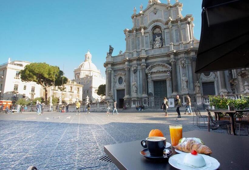 سوئیت با تخت بزرگ, Duomo Luxury Suite Catania
