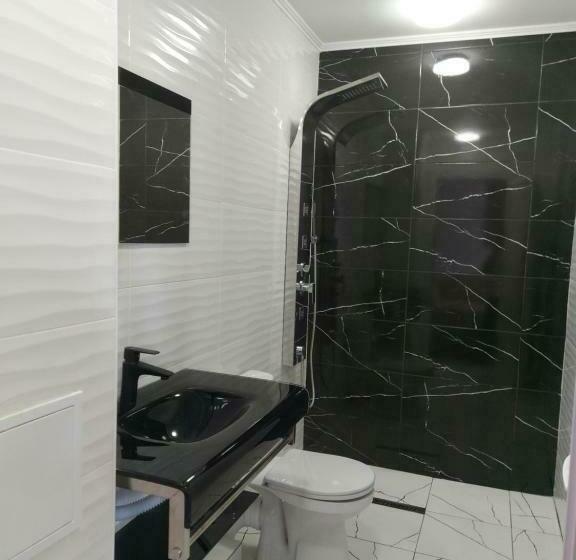 Номер Стандарт Вид на Озеро, Guest House Lidia