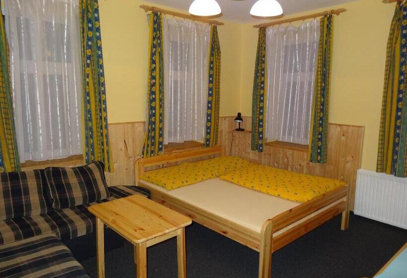 Семейный Номер, Penzion Na Rozcestí