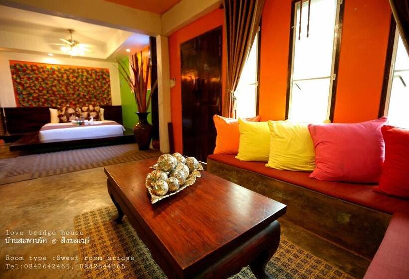 Люкс, Love Bridge House บ้านสะพานรัก
